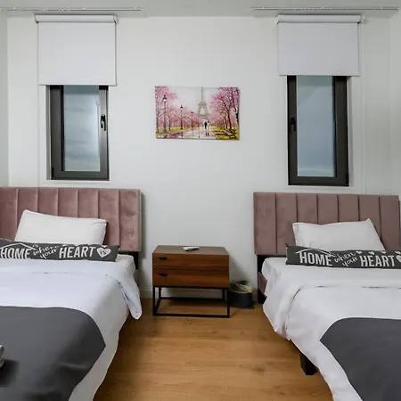 Apartamento Pearl House Flat 301 *