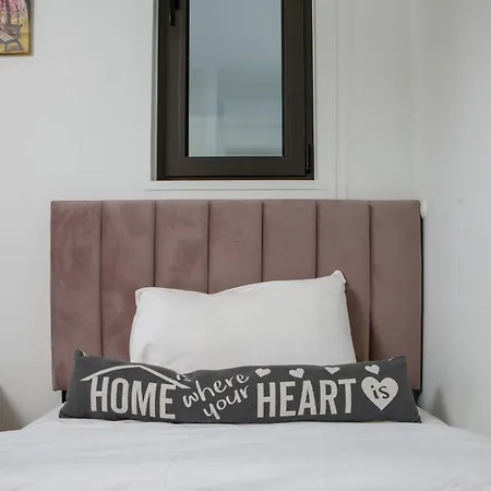 Pearl House Flat 301